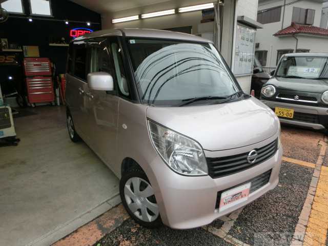 2011 Nissan ROOX
