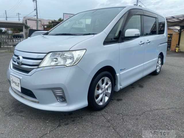 2013 Nissan Serena