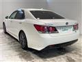 2016 Toyota Crown Hybrid