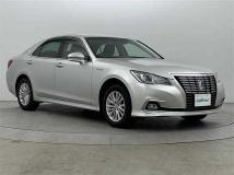2017 Toyota Crown Hybrid