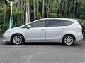 2011 Toyota PRIUS α