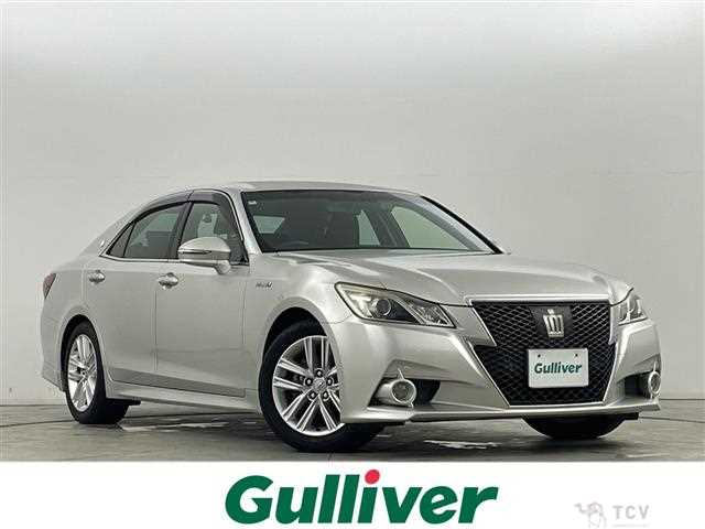 2013 Toyota Crown Hybrid