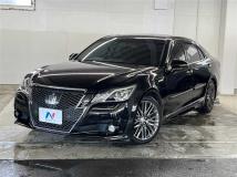 2013 Toyota Crown Hybrid
