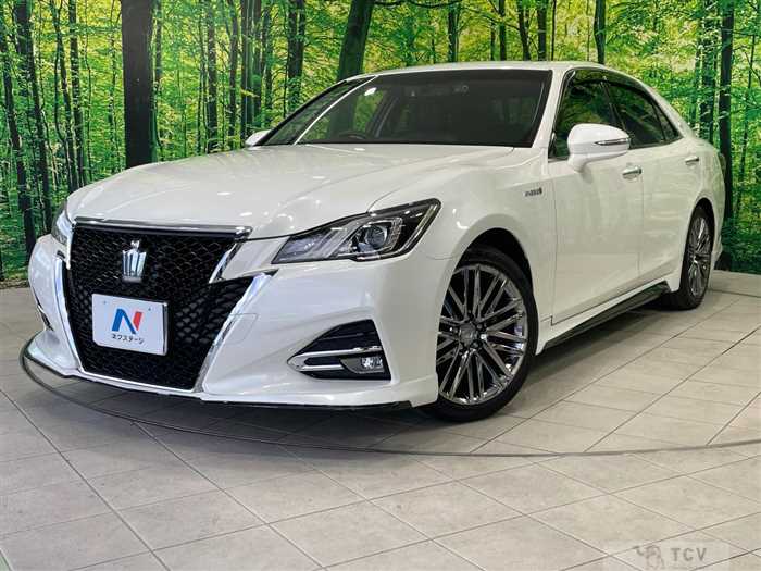 2016 Toyota Crown Hybrid