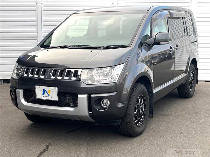 2017 Mitsubishi Delica D5