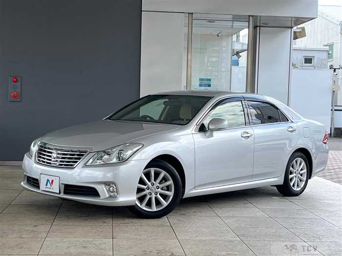 2012 Toyota Crown