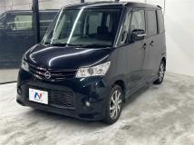 2011 Nissan ROOX
