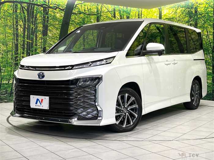2025 Toyota Voxy