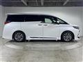 2023 Toyota Alphard Hybrid