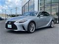 2021 Lexus IS