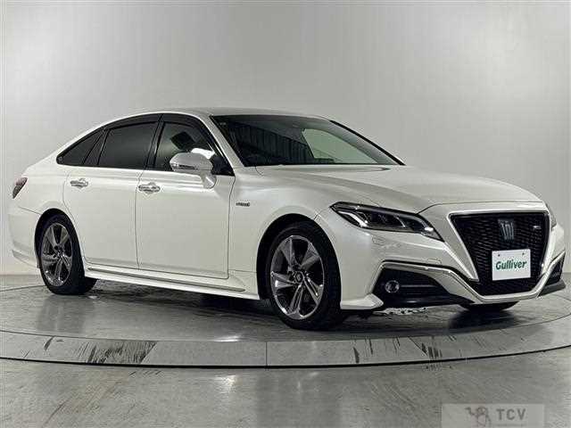 2019 Toyota Crown Hybrid