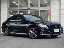 2018 Toyota Crown Hybrid