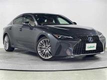 2022 Lexus IS