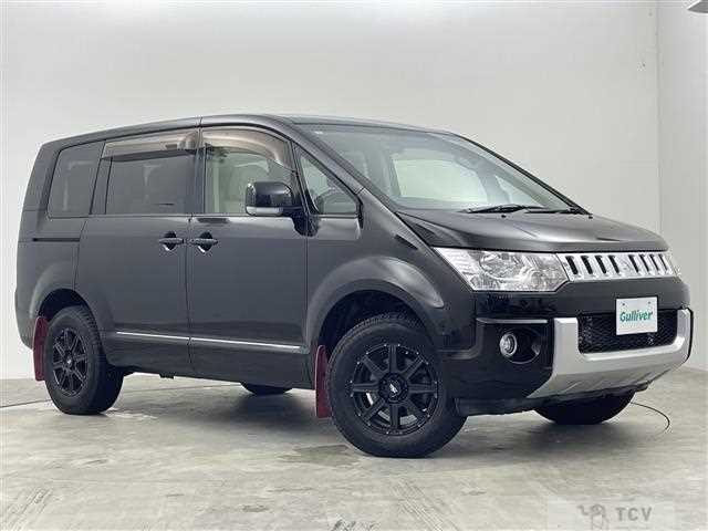 2017 Mitsubishi Delica D5