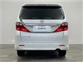 2013 Toyota Alphard