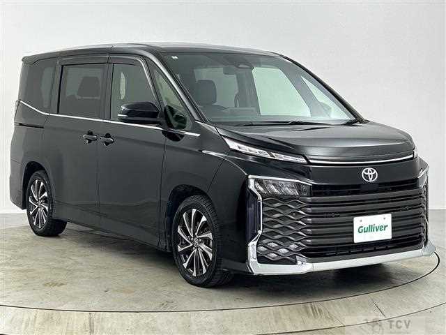 2022 Toyota Voxy
