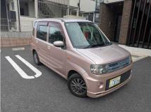 2010 Mitsubishi Toppo