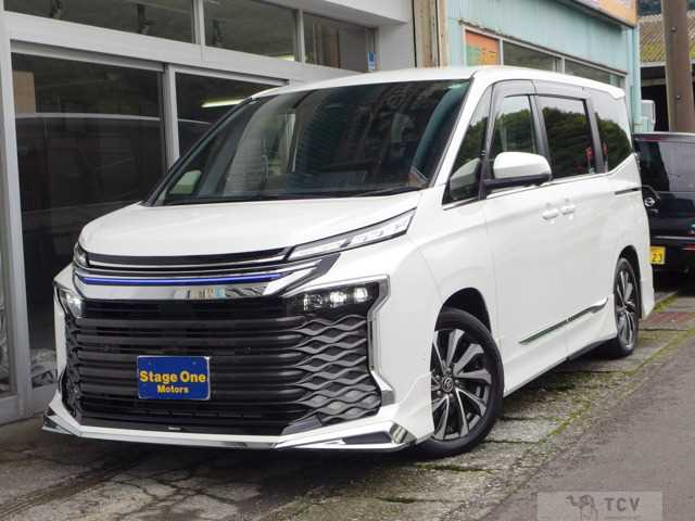 2024 Toyota Voxy