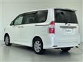 2008 Toyota Noah