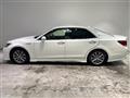2017 Toyota Crown Hybrid