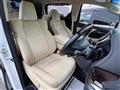2017 Toyota Alphard Hybrid