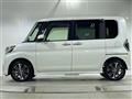 2017 Daihatsu Tanto