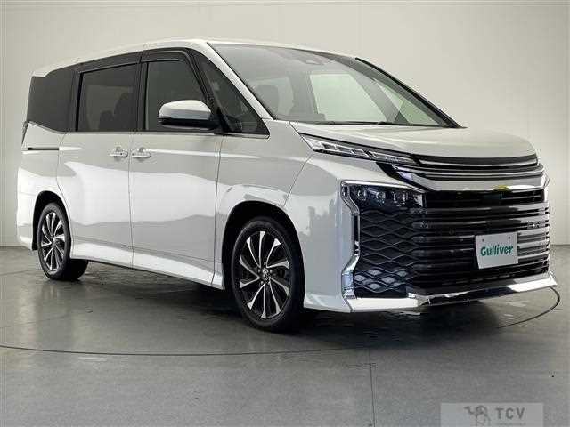2022 Toyota Voxy