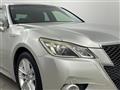 2013 Toyota Crown Hybrid
