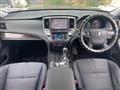 2015 Toyota Crown Hybrid