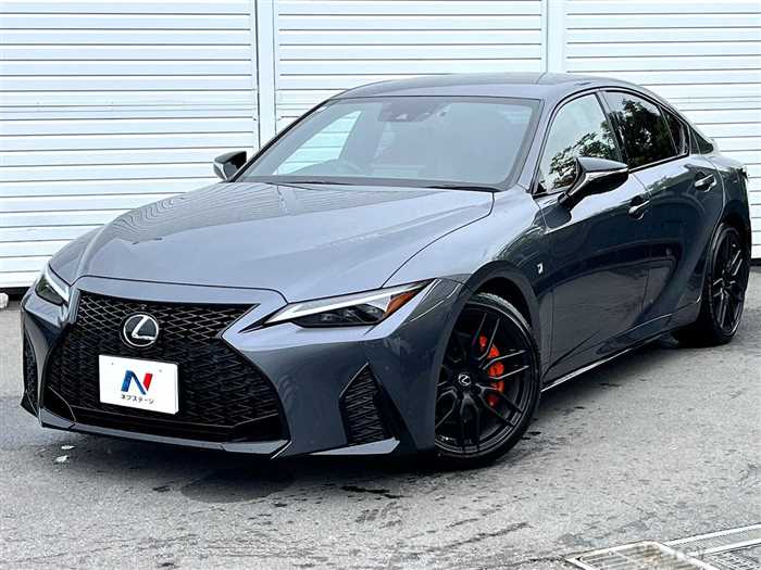 2021 Lexus IS
