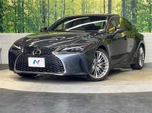 2022 Lexus IS