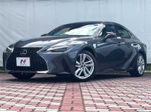 2021 Lexus IS