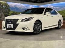 2014 Toyota Crown Hybrid