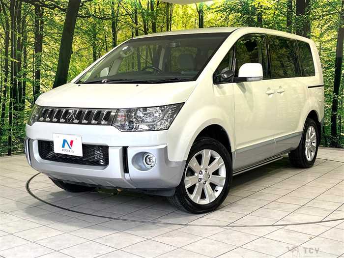2014 Mitsubishi Delica D5