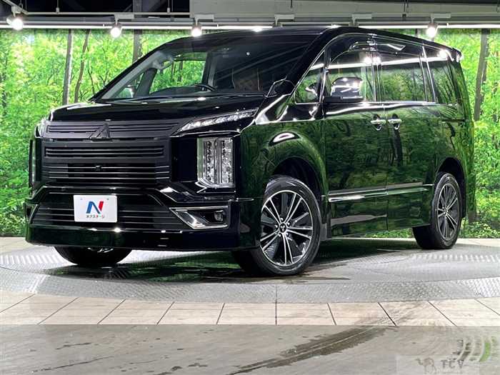2019 Mitsubishi Delica D5
