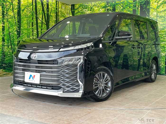 2022 Toyota Voxy