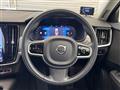 2022 Volvo V90