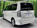 2010 Toyota Voxy