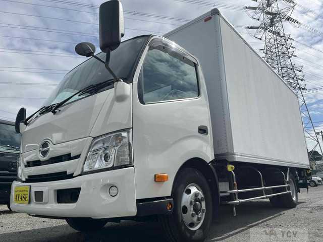 2022 Hino Dutro