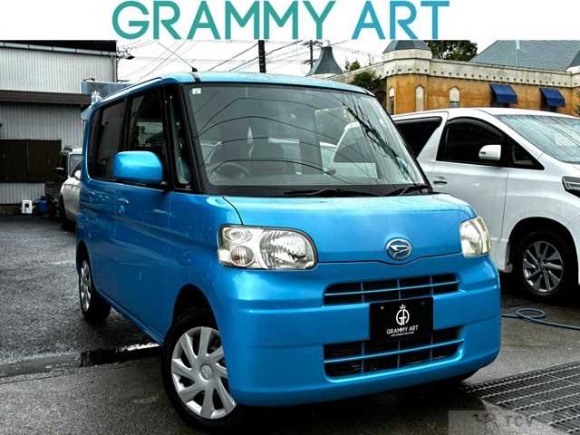 2011 Daihatsu Tanto