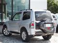 2017 Mitsubishi Pajero