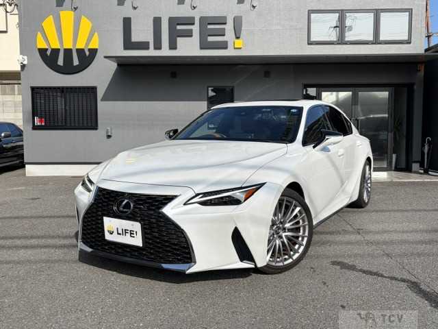 2024 Lexus IS