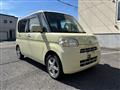 2010 Daihatsu Tanto