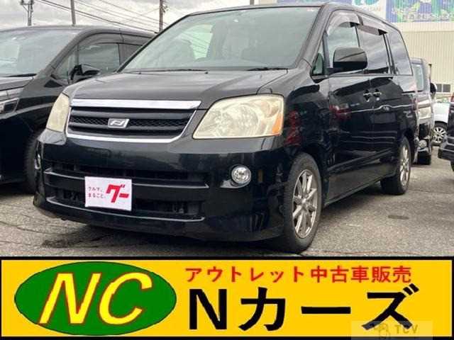 2004 Toyota Noah