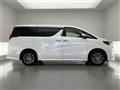 2023 Toyota Alphard Hybrid