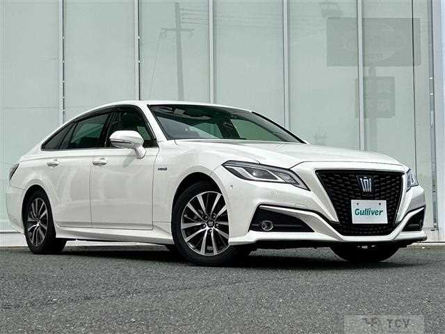 2018 Toyota Crown Hybrid