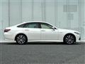 2018 Toyota Crown Hybrid