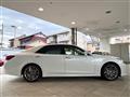 2013 Toyota Crown Hybrid