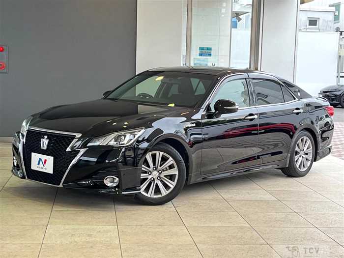 2015 Toyota Crown Hybrid