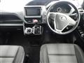 2017 Toyota Voxy